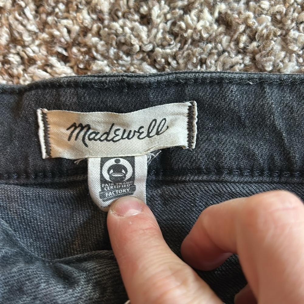 Straight Jeans - Picture 2 of 3